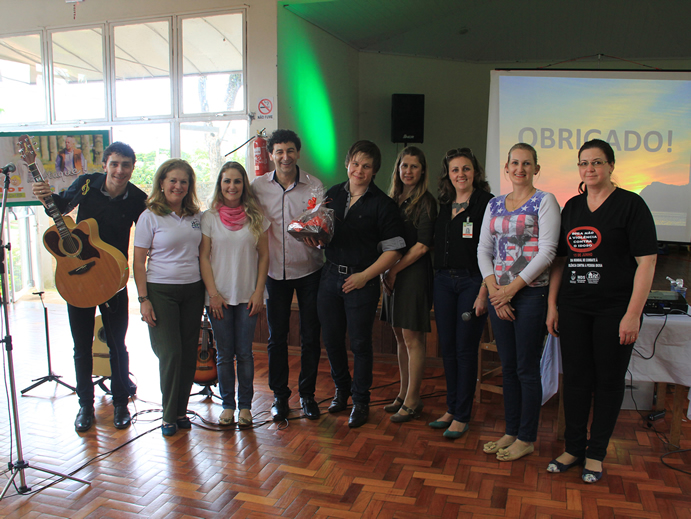 SECRETARIA DE DESENVOLVIMENTO SOCIAL PROMOVE PALESTRA PARA IDOSOS 